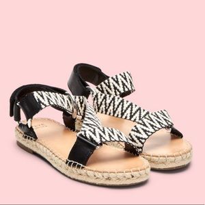 Frye Kole Asymmetrical strappy sandals. NEW. Boho.